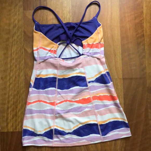 Lululemon Tank - Size 4 - Picture 2 of 4